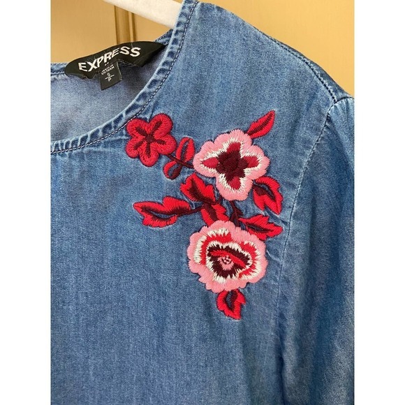 Express Factory Boho Embroidery Chambray Shirt Women's Size Small - Picture 3 of 8